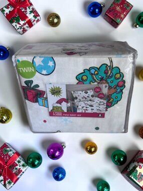 Dr Seuss - The Grinch Twin Sheet Set Flannel Holiday Grinch Max - NEW
